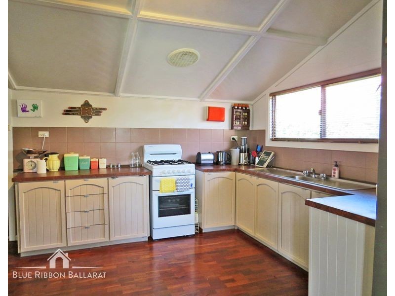 8 Lal Lal Street, Golden Point VIC 3350