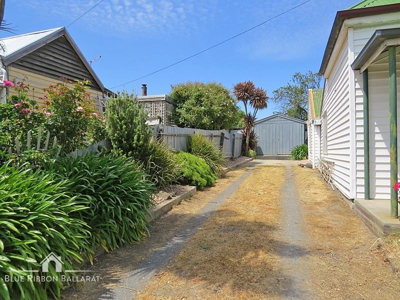 8 Lal Lal Street, Golden Point VIC 3350