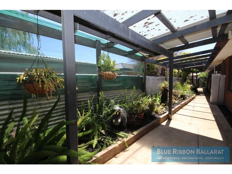 4 King Drive, Sebastopol VIC 3356