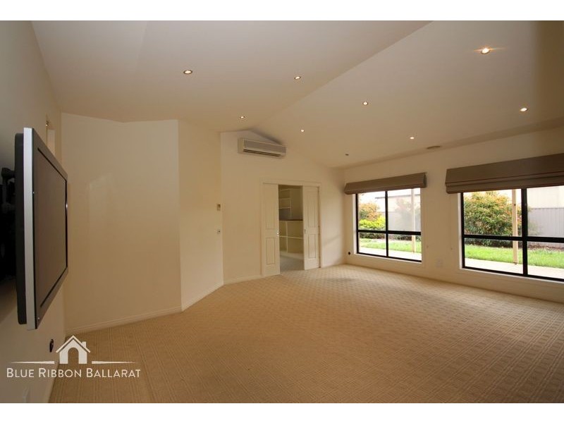 23 Scarborough Crescent, Alfredton VIC 3350