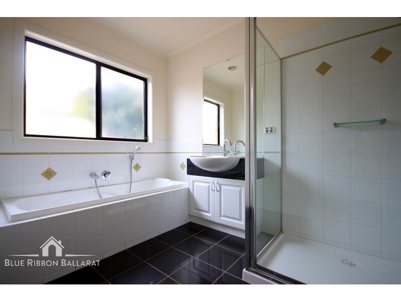 23 Scarborough Crescent, Alfredton VIC 3350