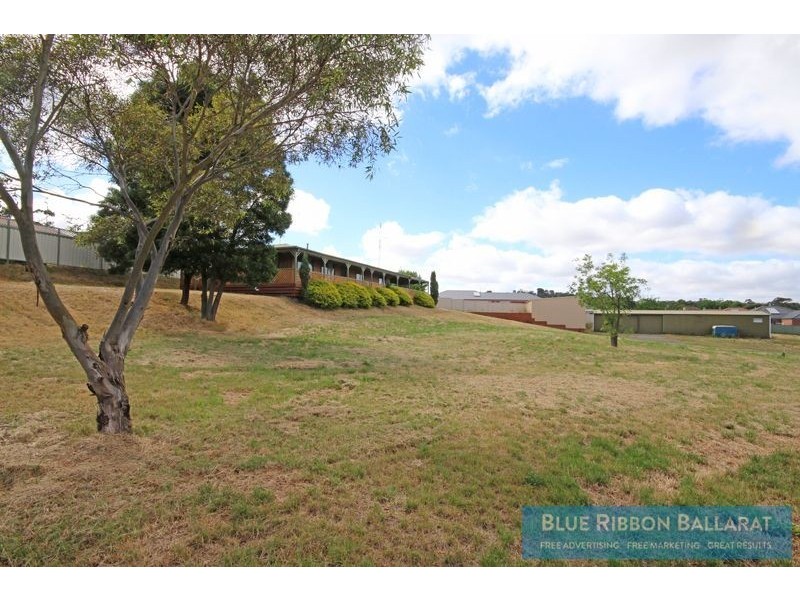 4 Bawden Street, Brown Hill VIC 3350