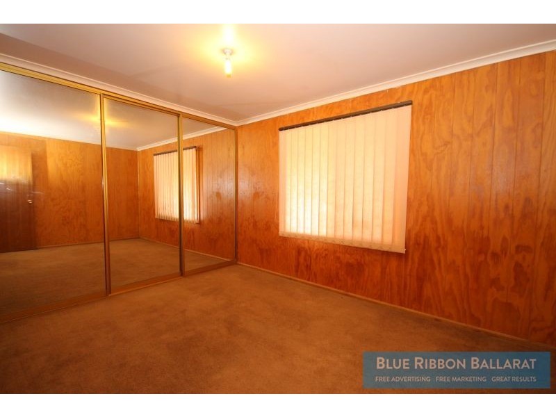 4 Bawden Street, Brown Hill VIC 3350