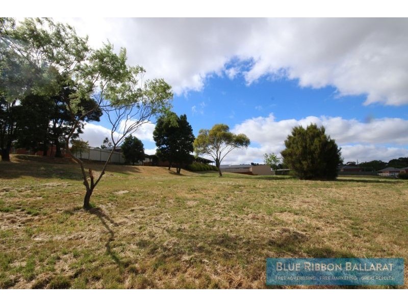 4 Bawden Street, Brown Hill VIC 3350