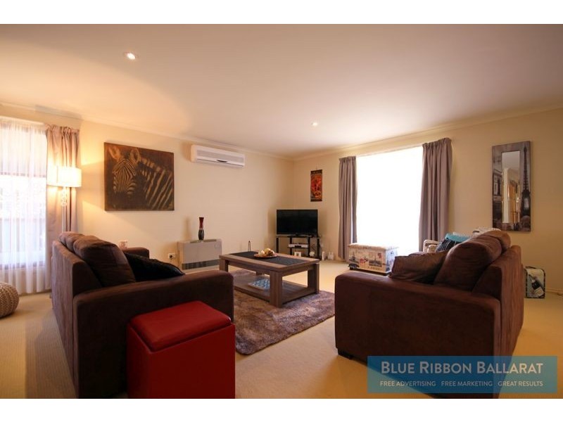 21 Caddy Drive, Creswick VIC 3363