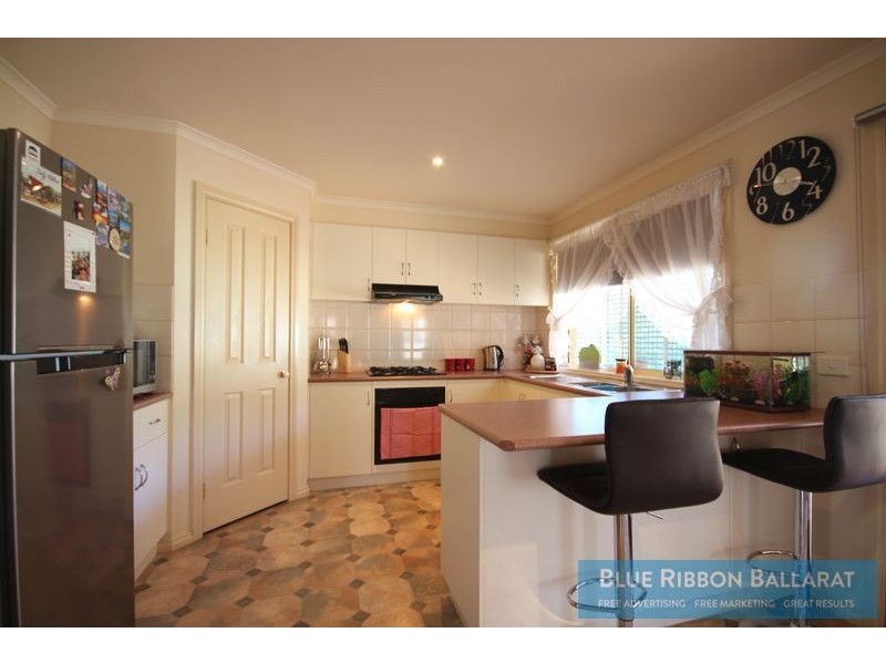 21 Caddy Drive, Creswick VIC 3363