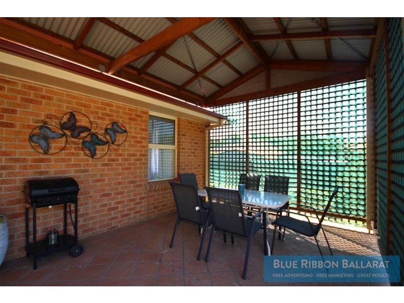 21 Caddy Drive, Creswick VIC 3363