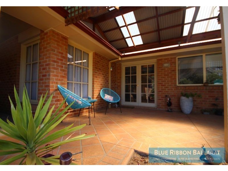 21 Caddy Drive, Creswick VIC 3363