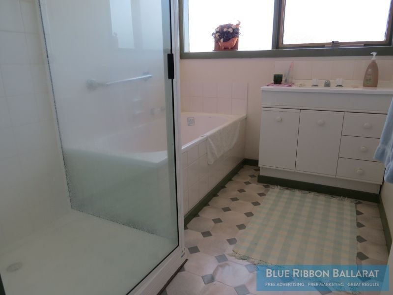 17 West Street, Clunes VIC 3370