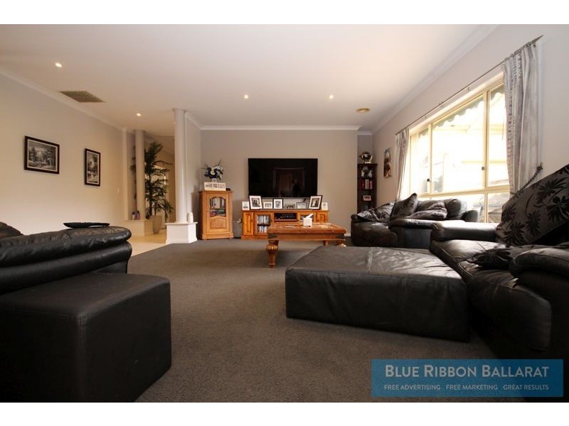 15 Scarborough Crescent, Alfredton VIC 3350