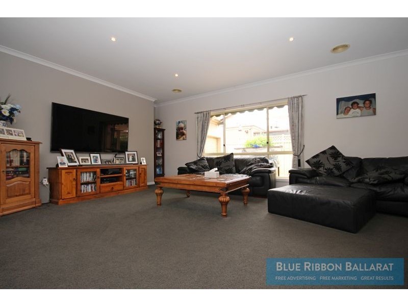 15 Scarborough Crescent, Alfredton VIC 3350