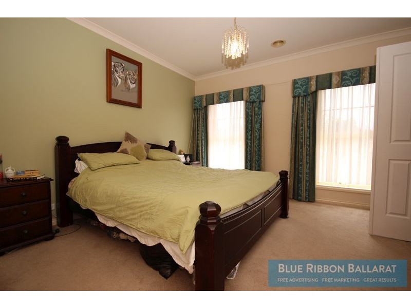 15 Scarborough Crescent, Alfredton VIC 3350