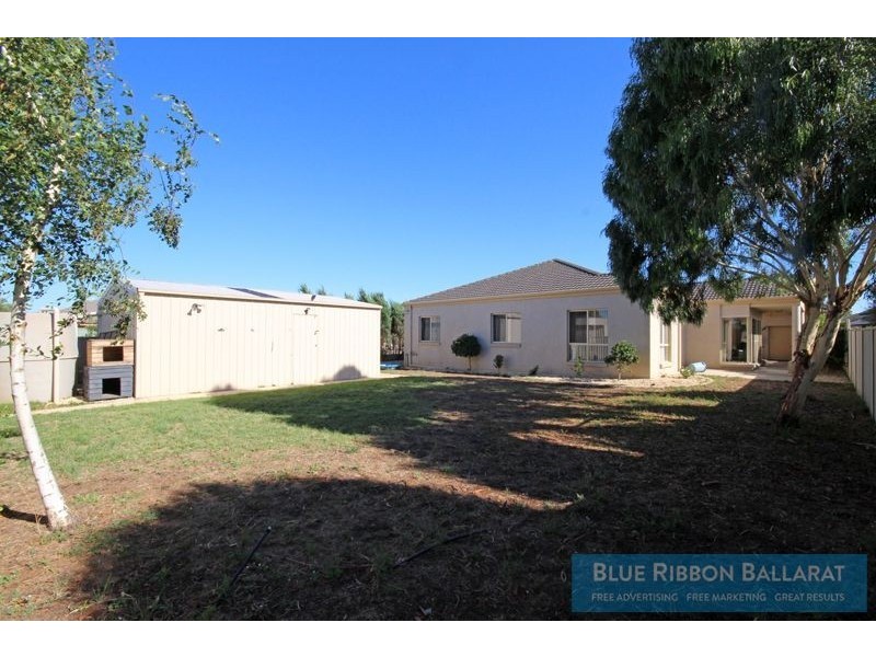 15 Scarborough Crescent, Alfredton VIC 3350