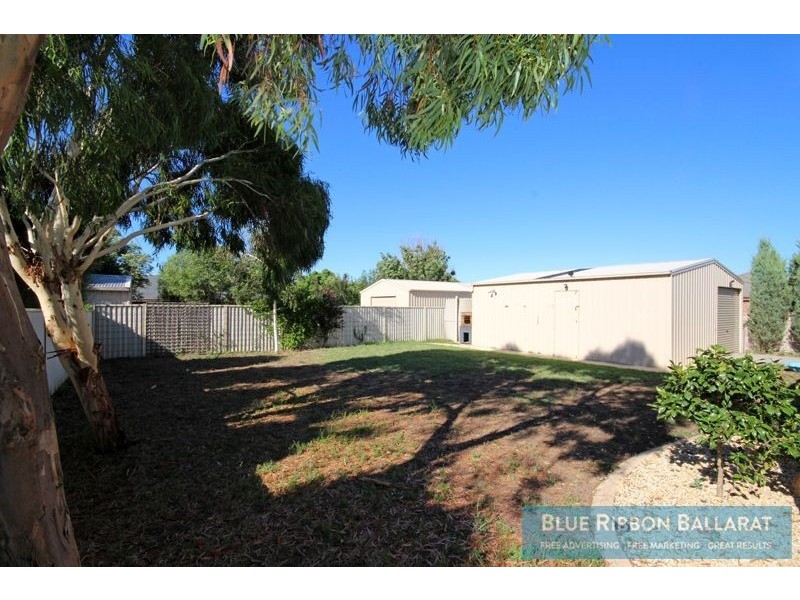 15 Scarborough Crescent, Alfredton VIC 3350