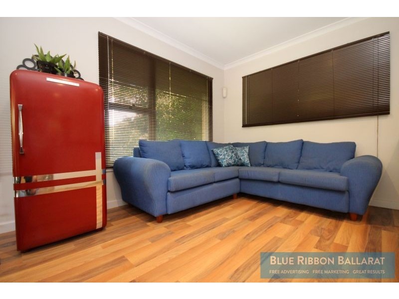 9 Towong Street, Alfredton VIC 3350