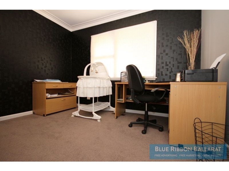 9 Towong Street, Alfredton VIC 3350