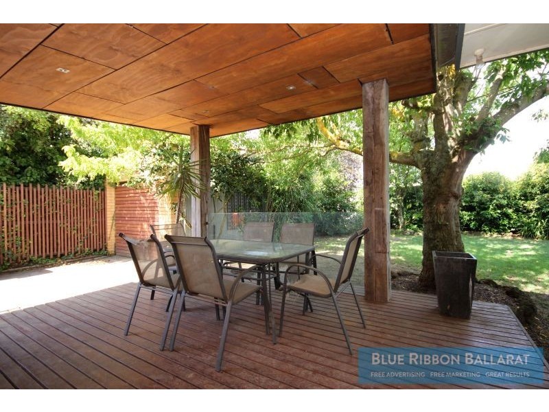 9 Towong Street, Alfredton VIC 3350