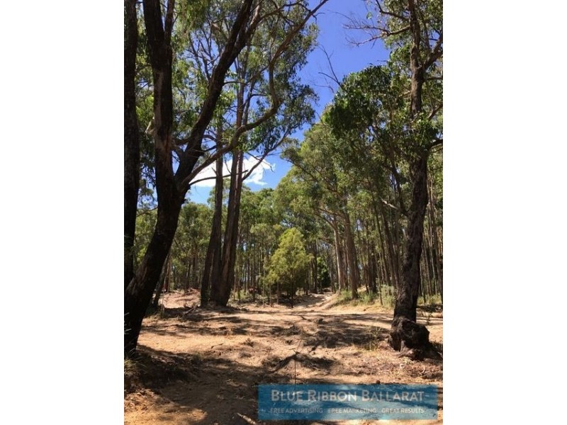 Crn StarTrack & Ballan Daylesford Road, Daylesford VIC 3460