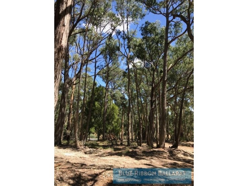 Crn StarTrack & Ballan Daylesford Road, Daylesford VIC 3460