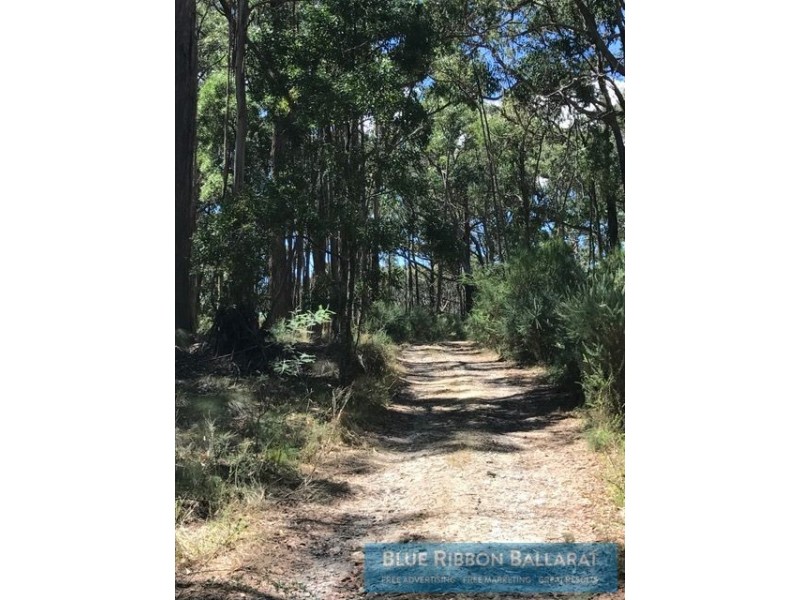 Crn StarTrack & Ballan Daylesford Road, Daylesford VIC 3460