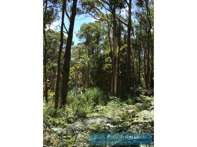 Crn StarTrack & Ballan Daylesford Road, Daylesford VIC 3460