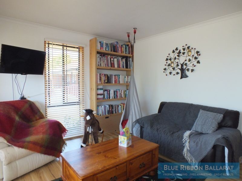 59 Urquhart Street, Gordon VIC 3345