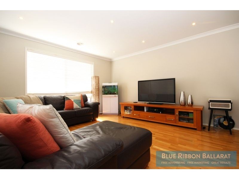 37 The Ridge, Delacombe VIC 3356