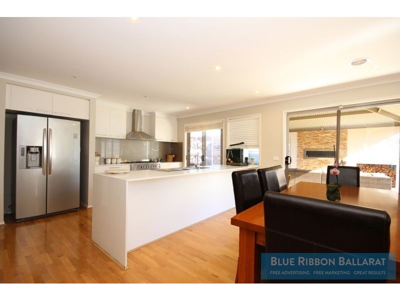 37 The Ridge, Delacombe VIC 3356