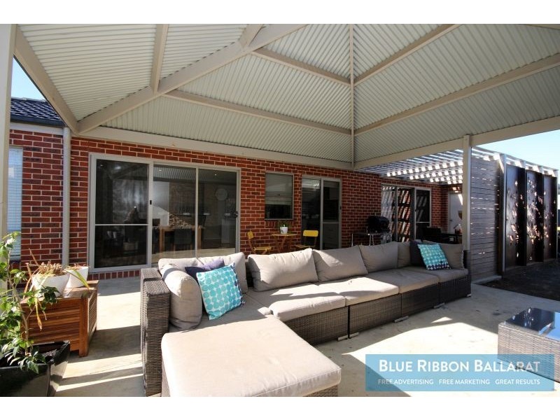 37 The Ridge, Delacombe VIC 3356