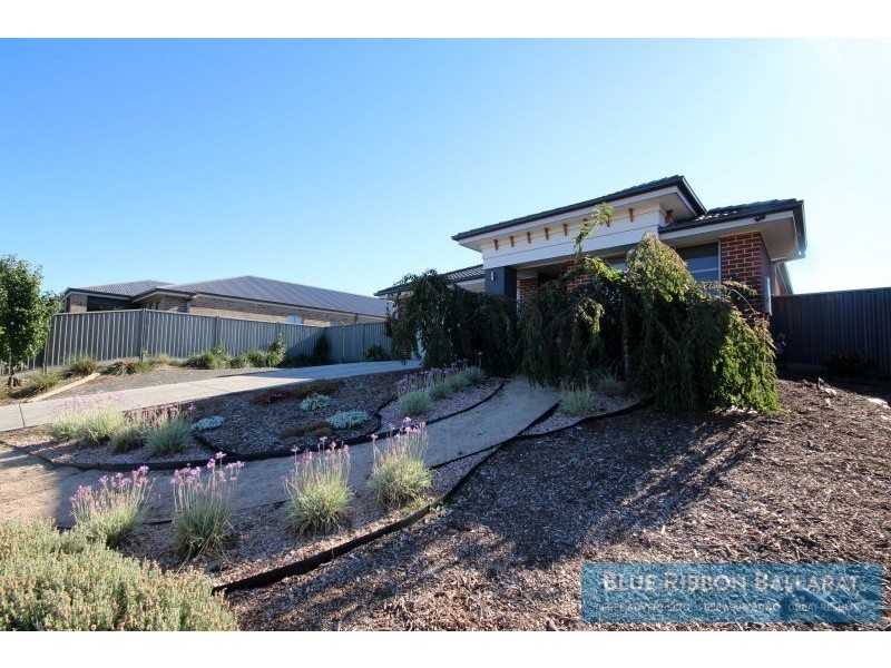 37 The Ridge, Delacombe VIC 3356