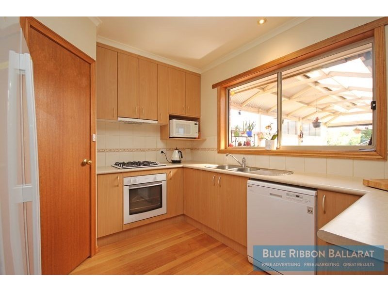 105 Finlay Street (Off Ryan Street), Brown Hill VIC 3350