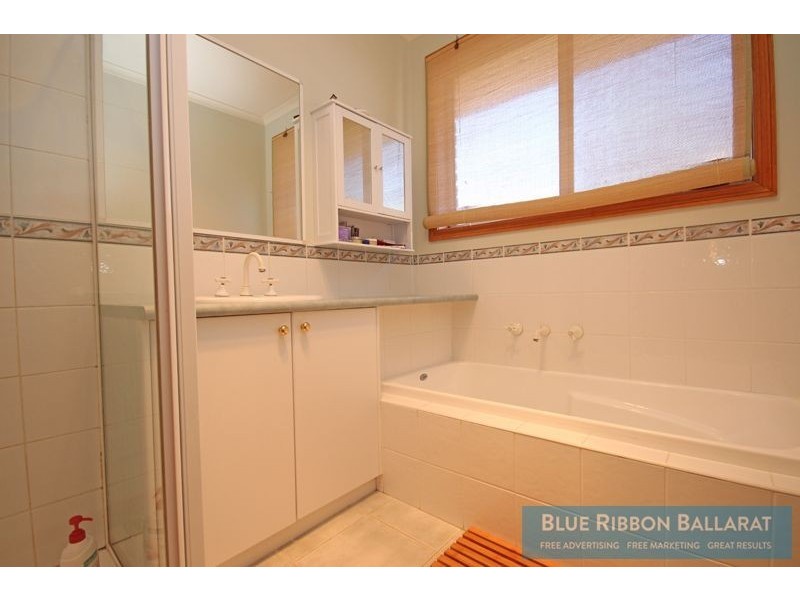 105 Finlay Street (Off Ryan Street), Brown Hill VIC 3350