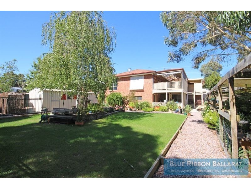 105 Finlay Street (Off Ryan Street), Brown Hill VIC 3350