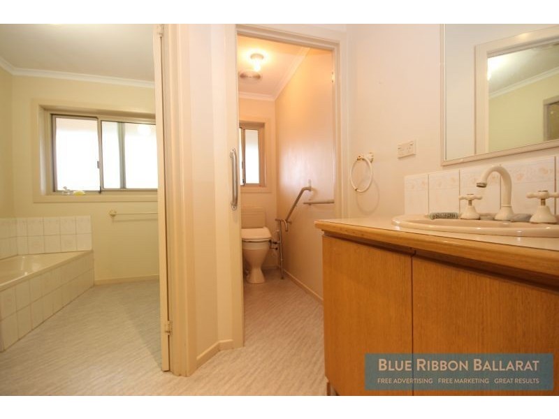 6 Houston Street, Daylesford VIC 3460