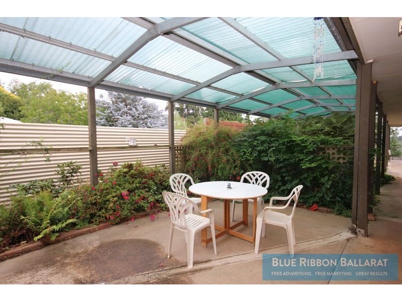 6 Houston Street, Daylesford VIC 3460