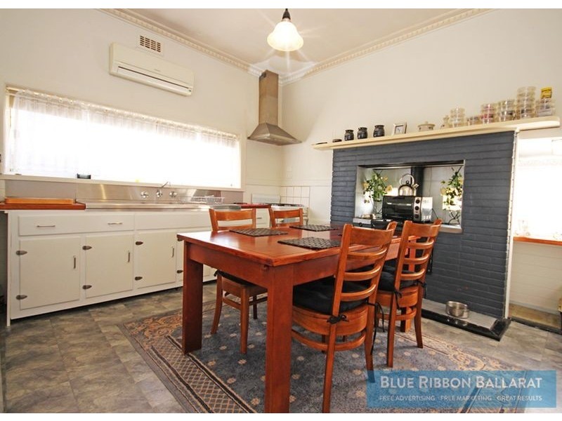 4 Gray Street, Sebastopol VIC 3356