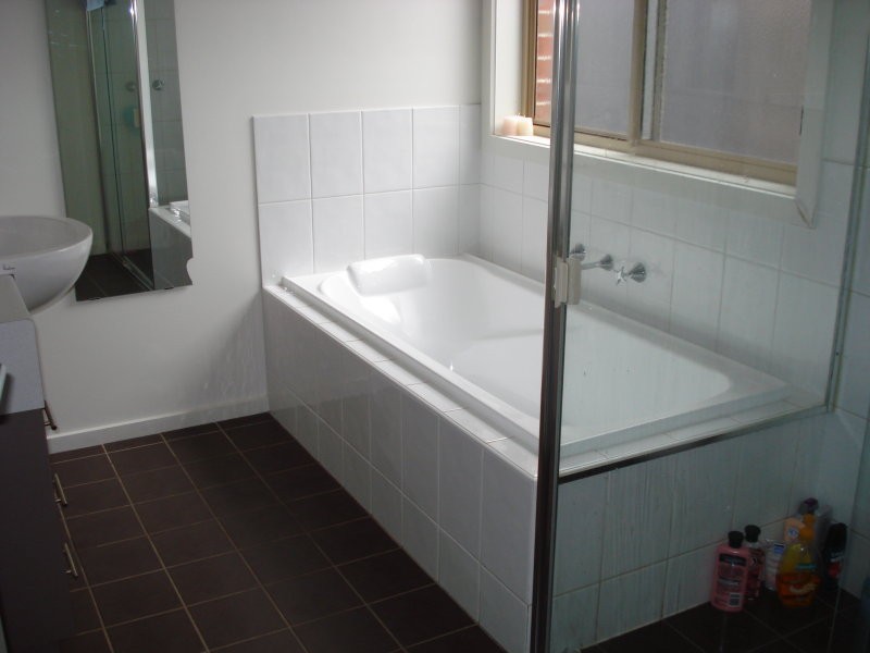 2/717A Bond Street, Mount Pleasant VIC 3350