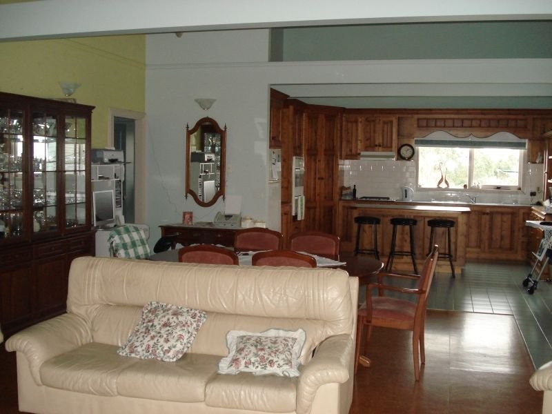 7823 Midland Highway, Magpie VIC 3352