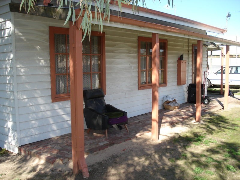 17 Wilsons Lane, Sebastopol VIC 3356