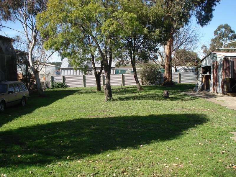 17 Wilsons Lane, Sebastopol VIC 3356