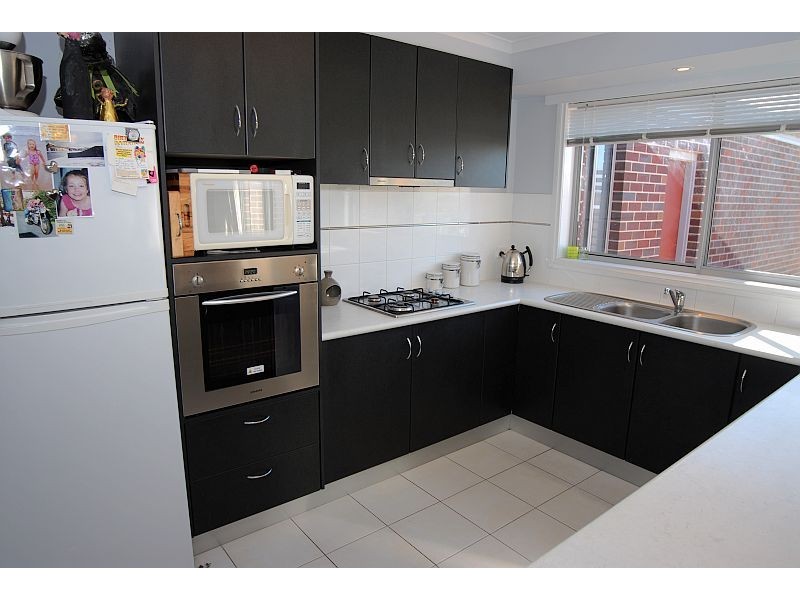 18 Powell Avenue, Cardigan Village VIC 3352