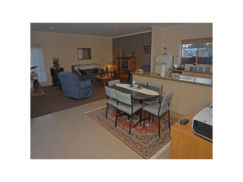 741B Geelong Road, Canadian VIC 3350