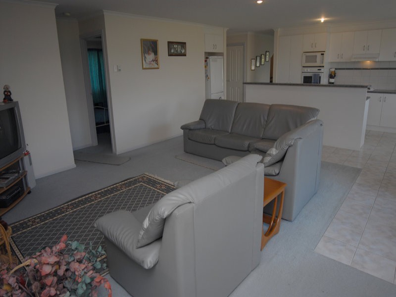 65 Crystal Court, Ross Creek VIC 3351