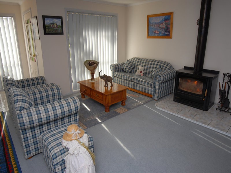 65 Crystal Court, Ross Creek VIC 3351