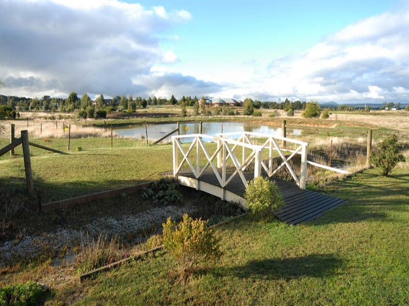 65 Crystal Court, Ross Creek VIC 3351