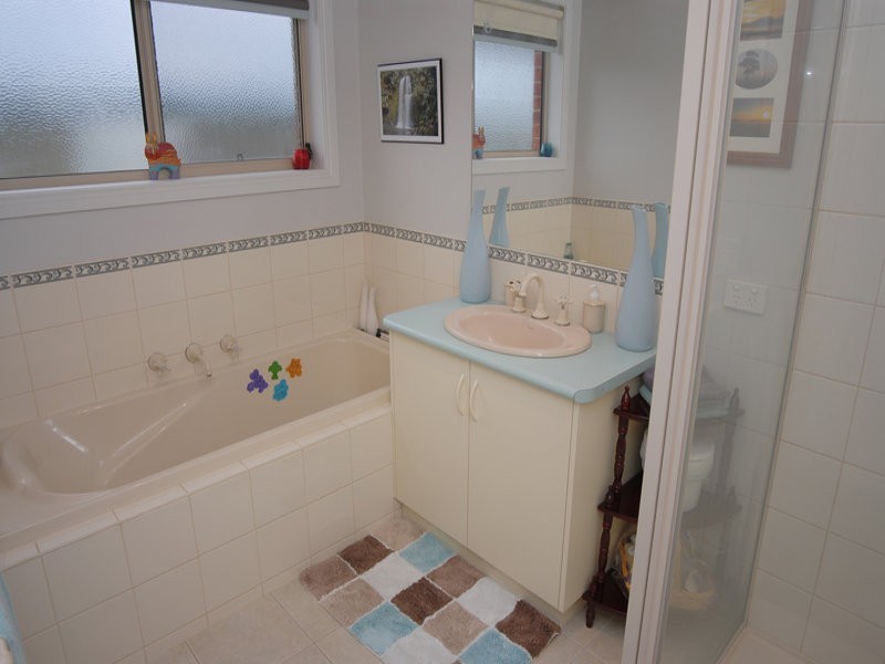 60 Westgate Road, Smythes Creek VIC 3351