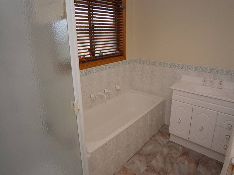 2260 Midland Highway, Creswick VIC 3363