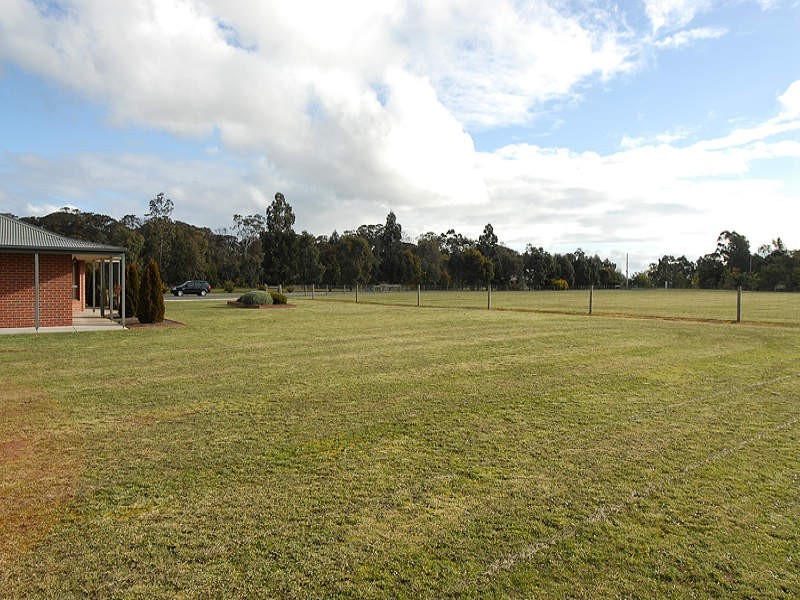 2260 Midland Highway, Creswick VIC 3363