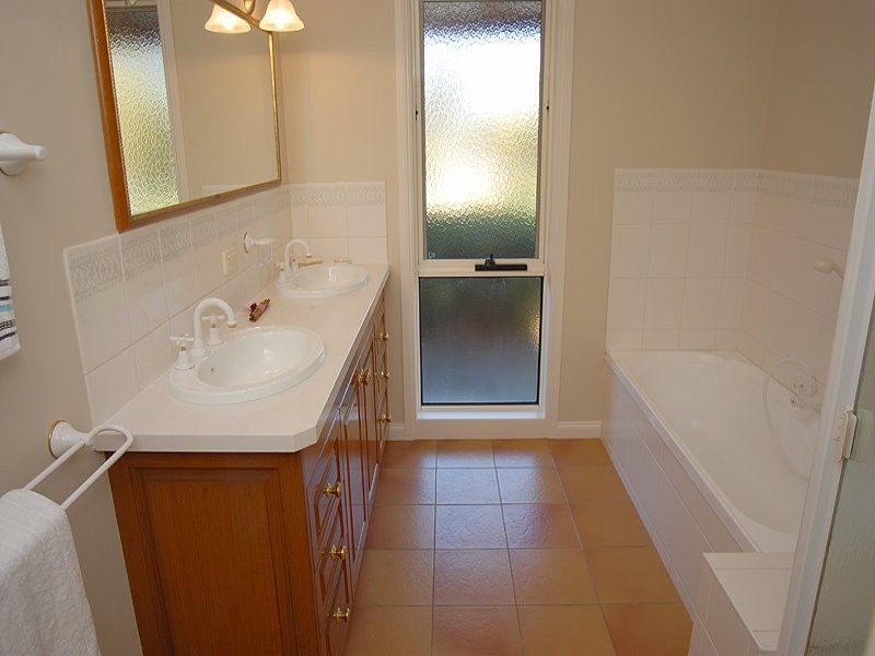 185 Millers Road, Invermay VIC 3352