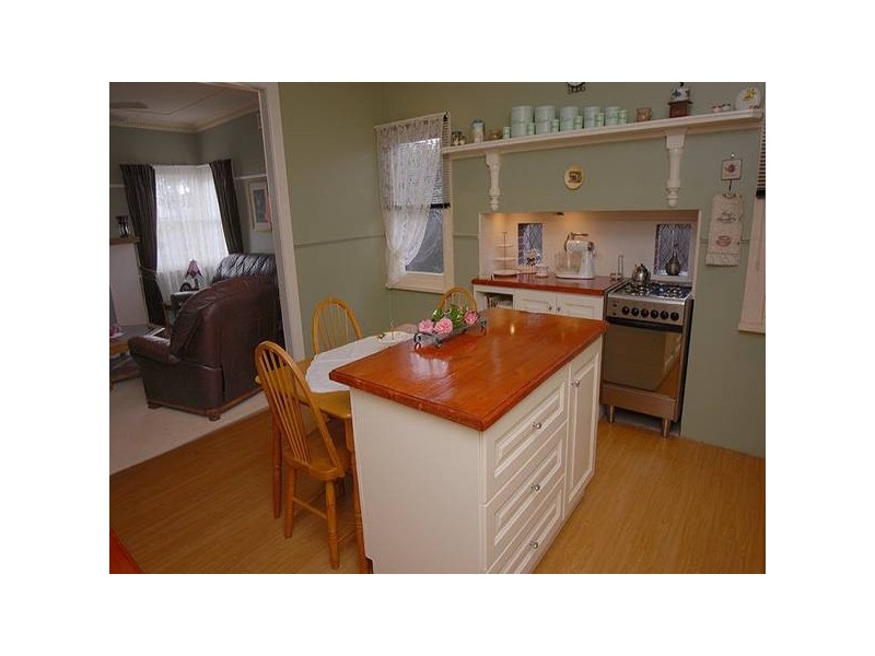 101 Howitt Street, Soldiers Hill VIC 3350